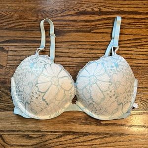 Victoria’s Secret push-up bra